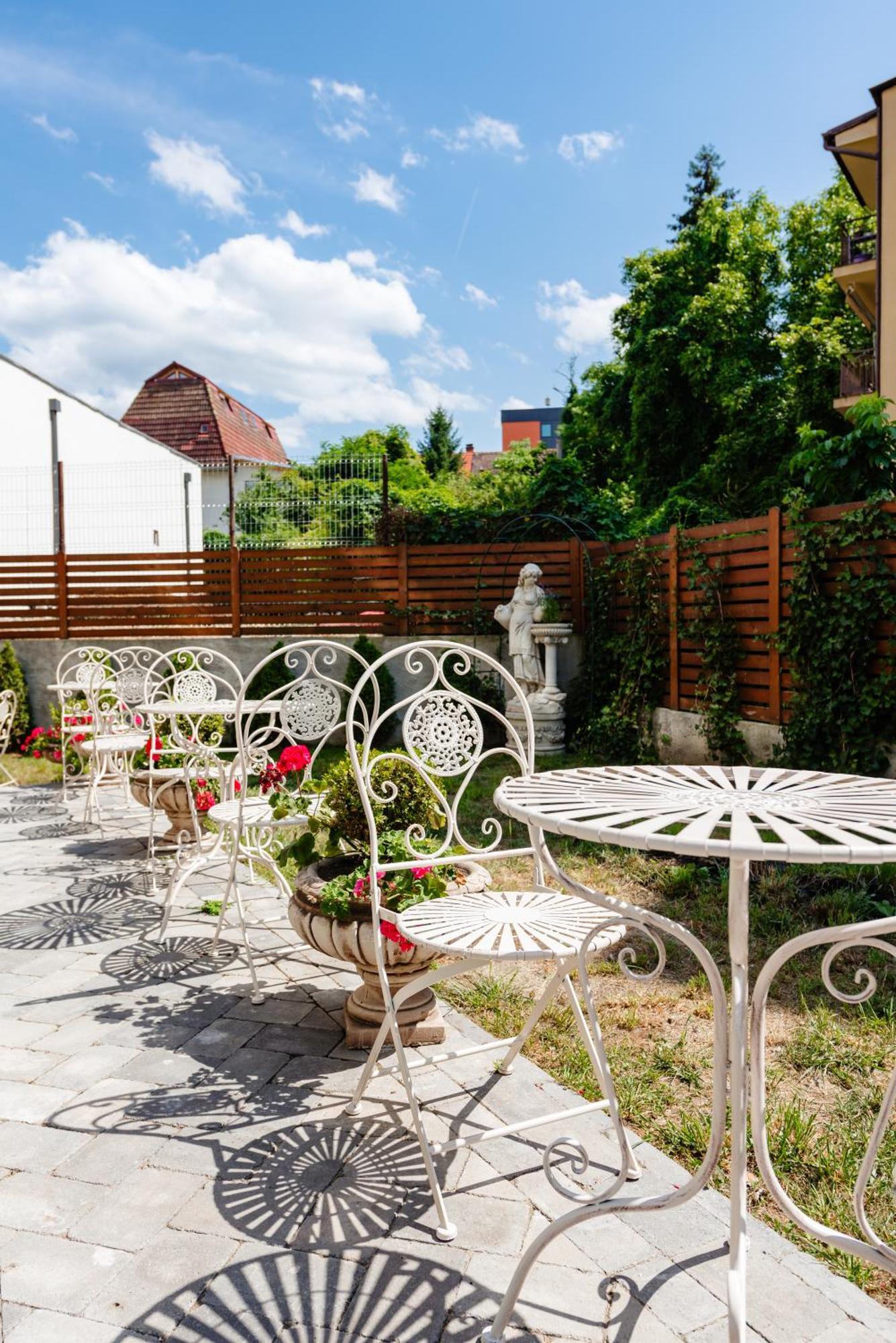 Ateneea Luxury Rooms Клуж-Напока Экстерьер фото